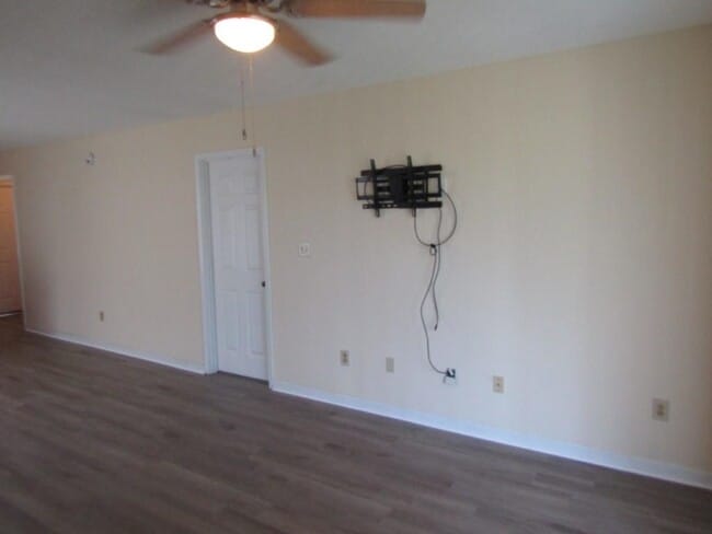 Photo - 1095 Plantation Dr