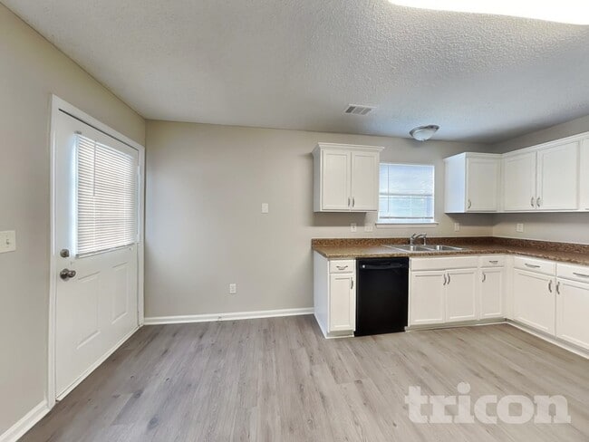 Photo - 3525 Brookstone Way