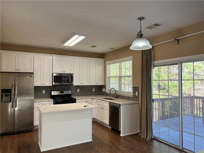 Photo - 3413 Stoneham Dr NW