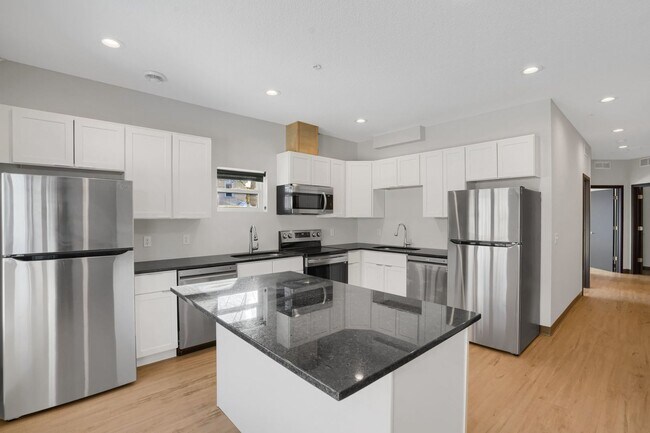 Photo - Spacious Brand New 8 Bed + 4 Bath near U of M!