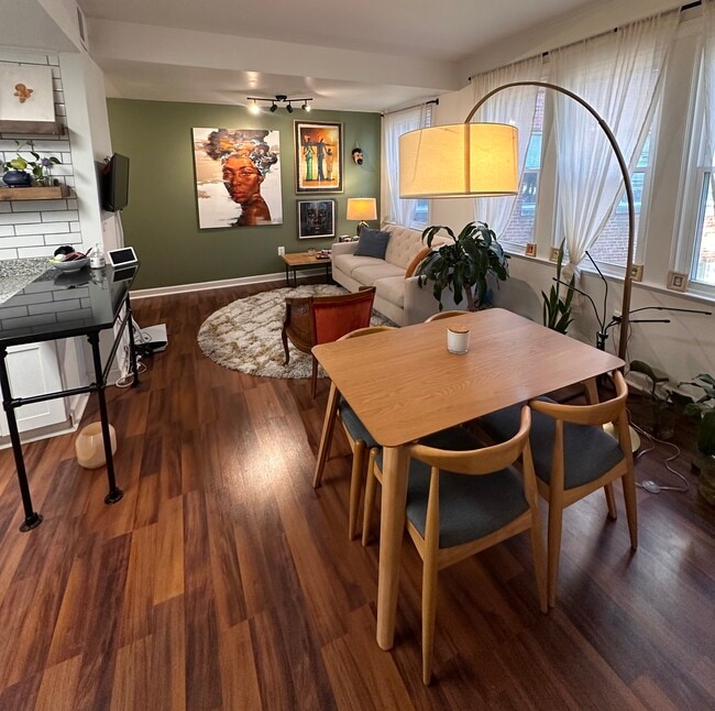 Photo - 1615 Kenyon St NW Unit 32