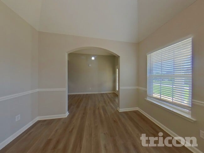 Photo - 496 Birchwood Dr