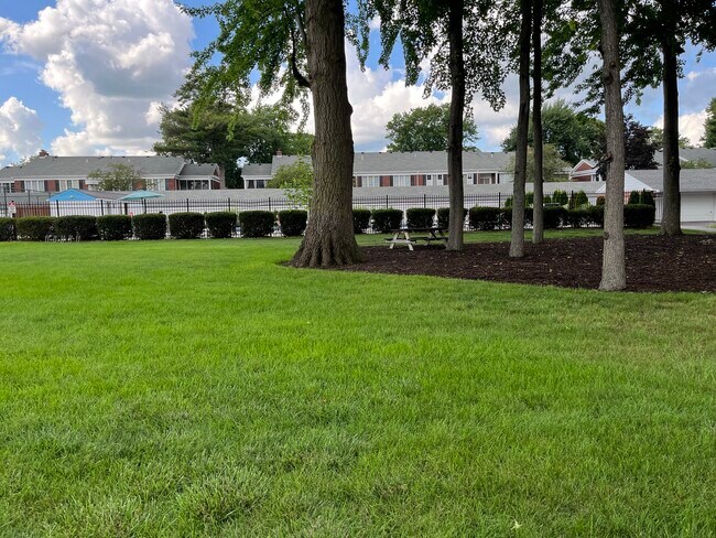 Photo - 4034 Stonehenge Dr Unit 8