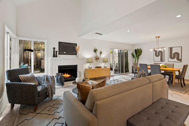 Building Photo - 1232 Bracebridge Ct