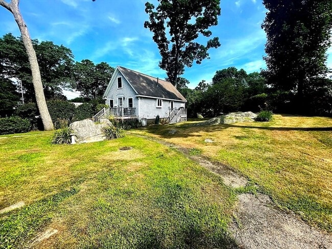 Photo - 10 Gilford Rd House