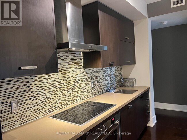 Photo - 560 Front St W Unité 428