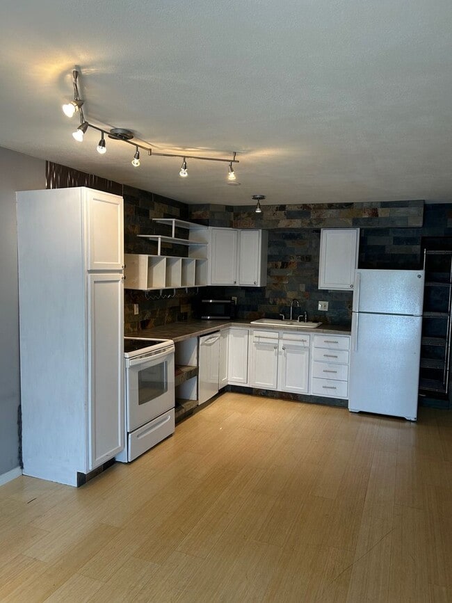 Photo - 1851 Florida Rd