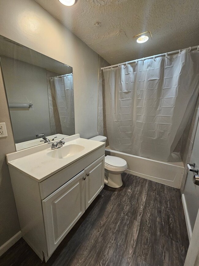 Photo - 1411 Bridge Ave Unit 1411 Apt 3