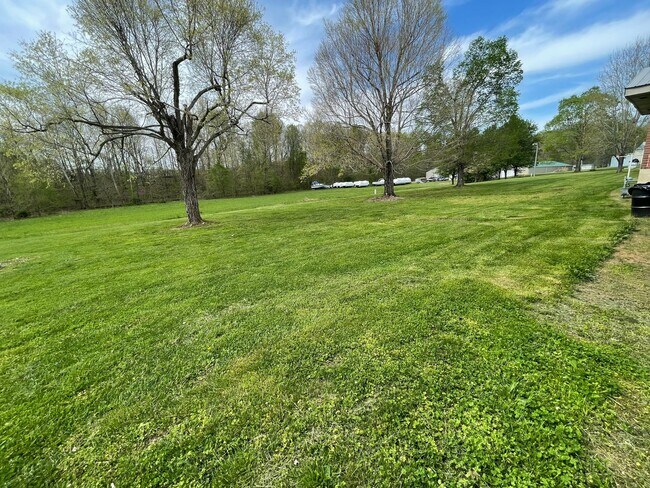 Photo - Fully Furnished Efficiently Apartment in Kuttawa Unit 10