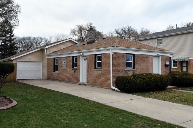 2710 Reuter Ave