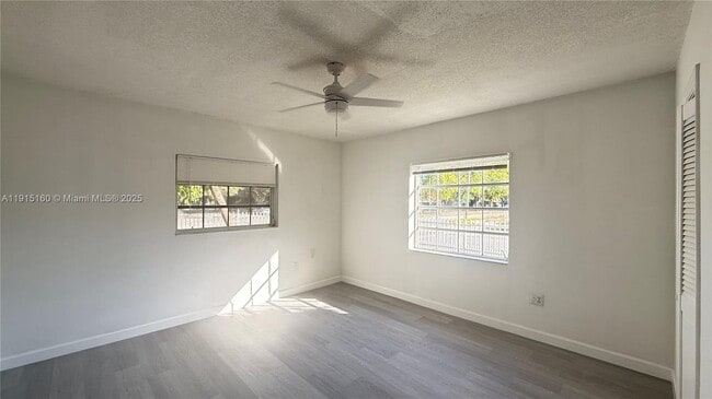 Photo - 3301 SW 3rd St