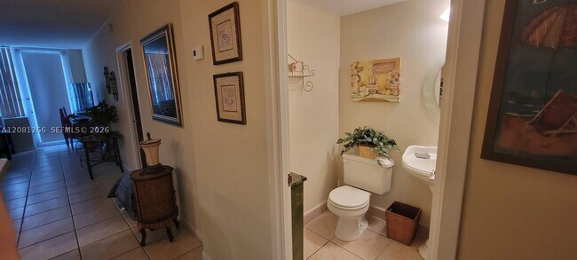 3725 S Ocean Dr Unit 323