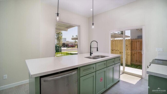 Photo - 5705 Notre Dame Ave Unidad 3 Rental