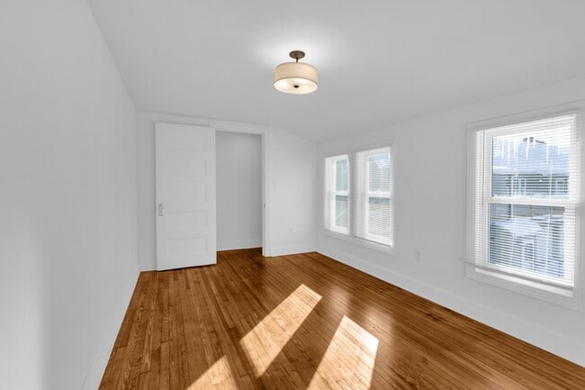 Photo - 211 Summer St