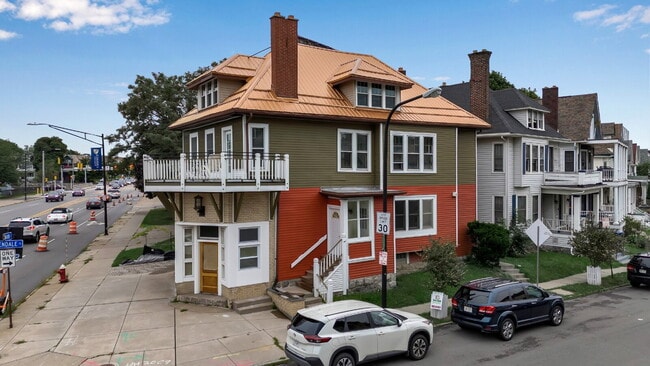 Building Photo - Furnished 1-Bedroom Apartment on Glendale Pl Unit 1