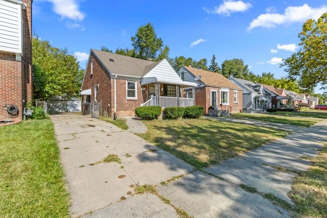 Photo - 11419 Somerset Ave