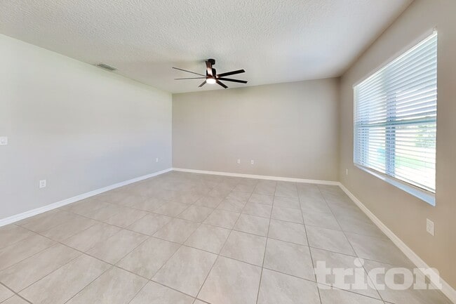 433 Noble Ave