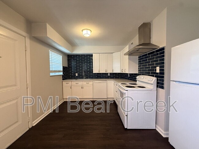 Building Photo - 1824 Thonig Rd Unit 11