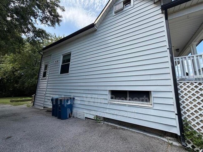 Photo - 7790 Folk Ave