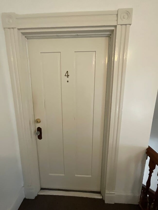 Photo - Adorable One Bedroom in Historic Downtown Portsmouth Unit 436 Court St Apt 4