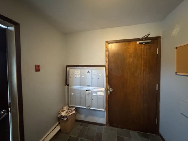 Photo - 646 S Hawley Rd Unidad 206