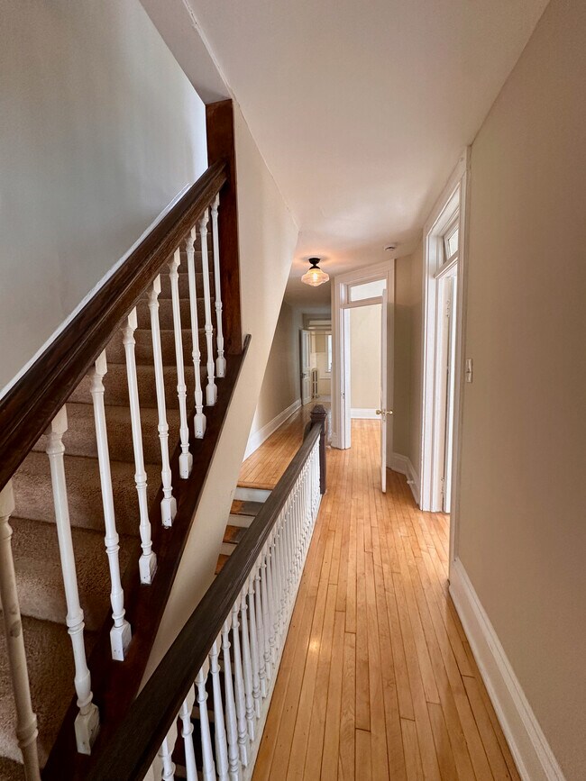 Photo - 2216 E Ivanhoe Pl Unidad 2