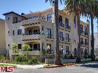 Photo - 10830 Massachusetts Ave Condo Unit 301