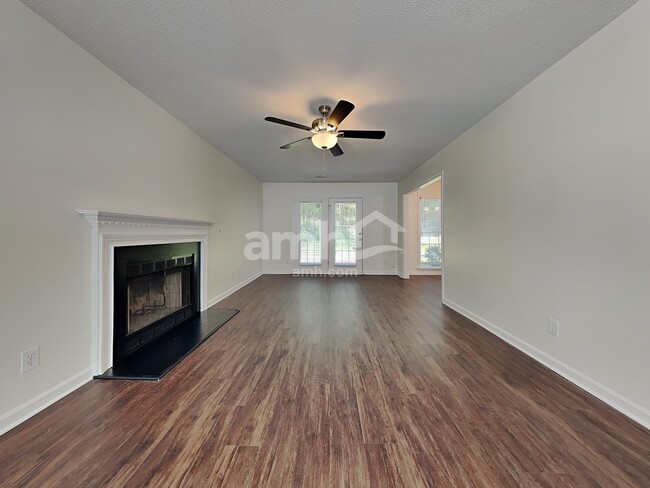Building Photo - 5918 Highland Grove Dr Rental