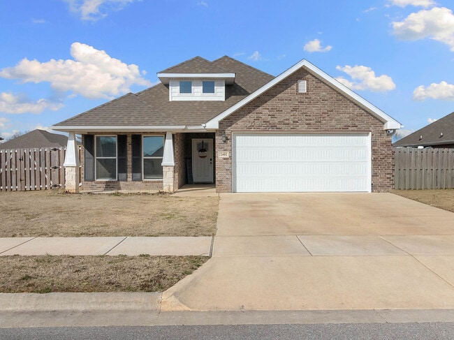 Building Photo - 2402 England Ln