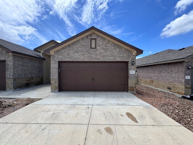 Photo - 114 Stacy Ln