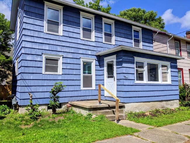Building Photo - Three Bedroom Single Family Home in Olean NY! Remodeled and in Beautiful, Clean, and Move in Read...