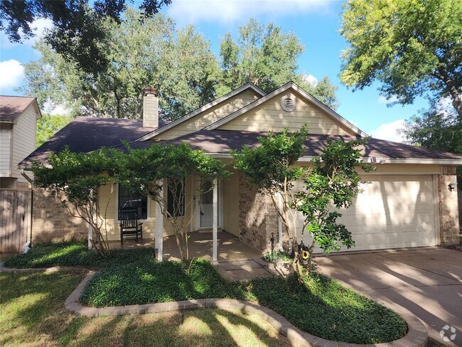 Building Photo - 2002 Creekshire Dr Rental