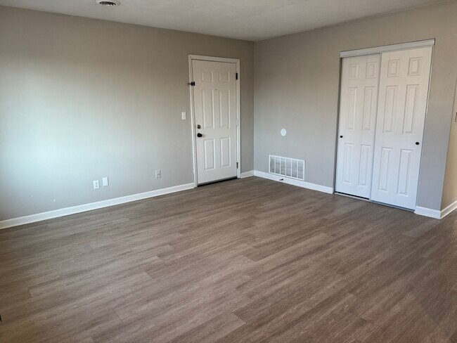 Photo - 3240 Heatherton Dr