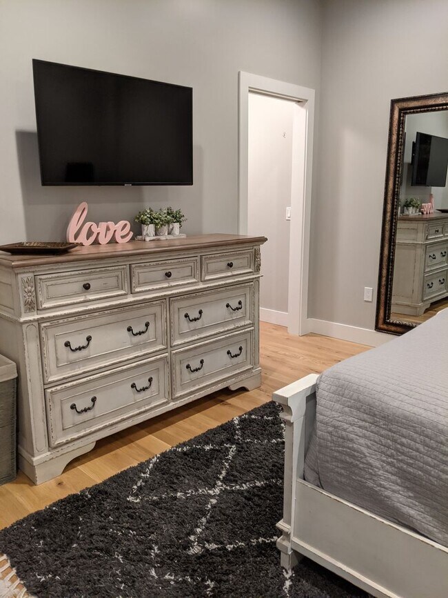 Photo - Summer 2026 in Downtown Bozeman? Upscale, comfortable, and fully furnished Unit 408