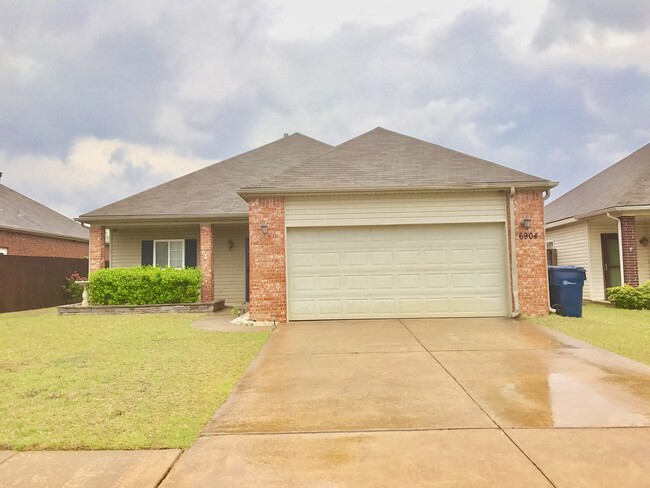 Great Home - Mid-Del Schools - Storm Shelter - Great Home - Mid-Del Schools - Storm Shelter