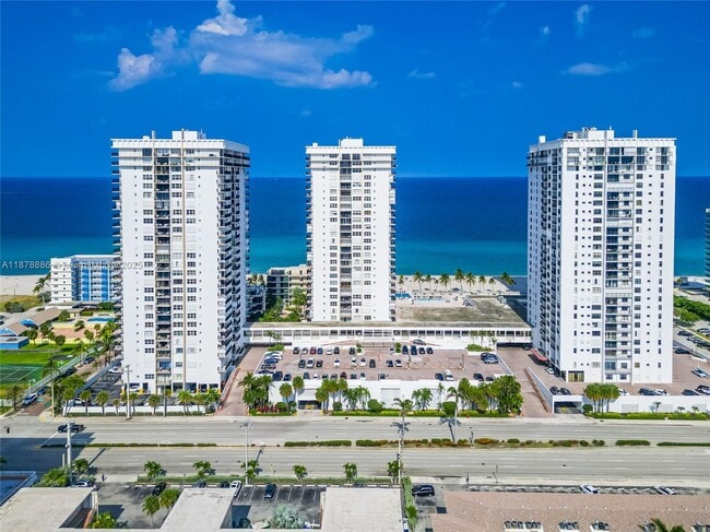 Building Photo - 2201 S Ocean Dr Unit 407 Rental