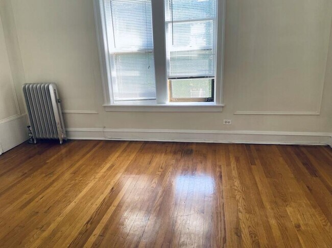 Photo - 1 bedroom in Evanston IL 60202 Unit 2N