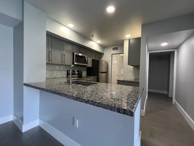 Building Photo - 7904 Sonoma Springs Cir Unit 208