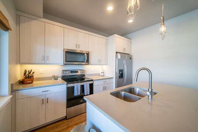 Photo - Gorgeous Modern Townhome in Draper