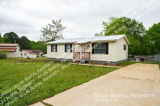 Photo - 812 4th Ave NE