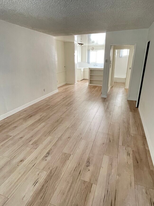 Photo - 8036 Owensmouth Ave Unit 2