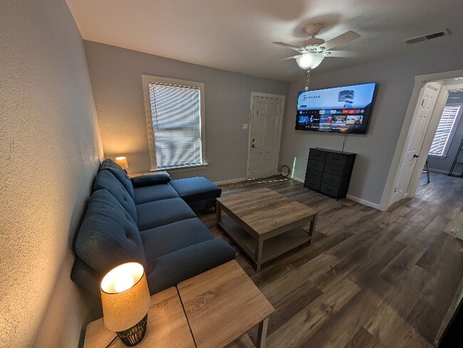 Photo - 1404 Wood St Casa