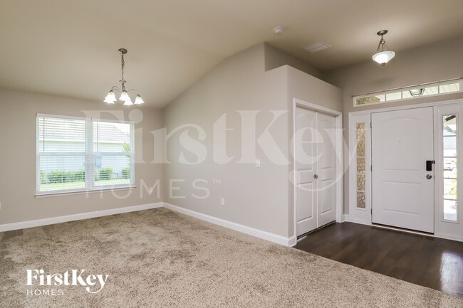 Photo - 78109 Saddle Rock Rd