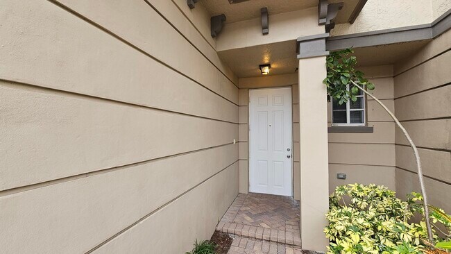 Photo - 2022 Island Dr