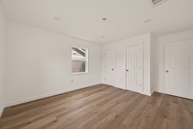 Photo - 3922 Alsace St