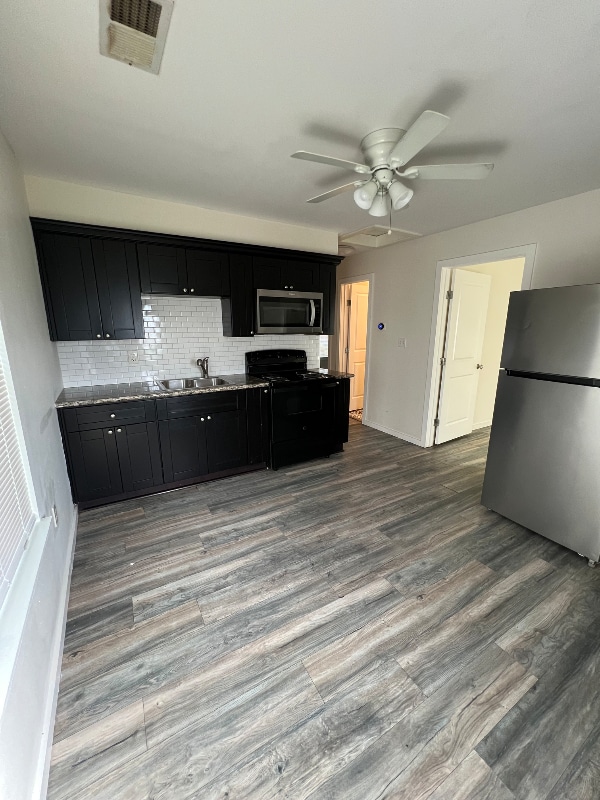 Building Photo - 3303 First St Rental