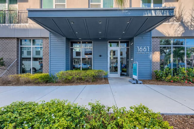 Building Photo - Arte St. Pete Rental