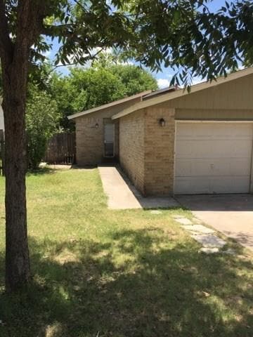 Building Photo - 10003 Rutland Village E