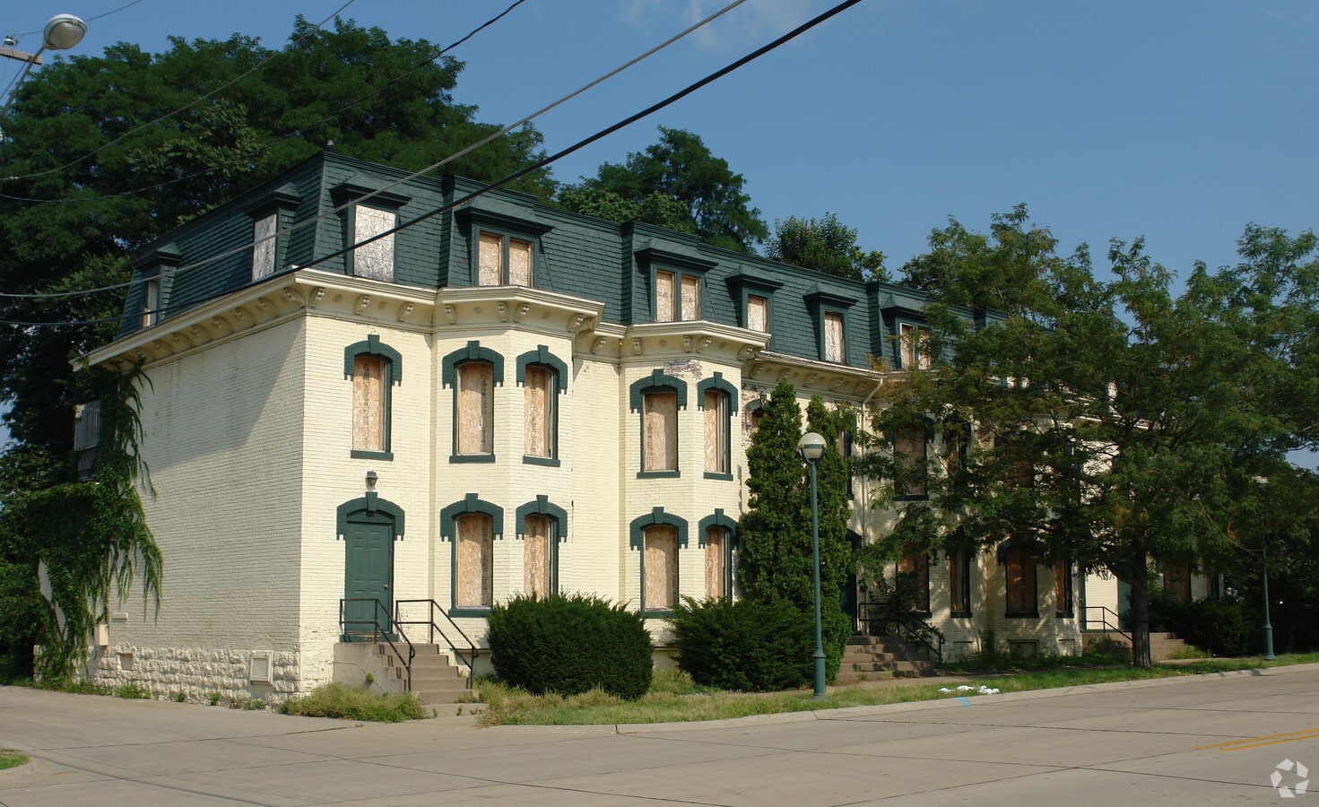 Washington Square Apartments - Washington Square Apartments