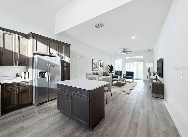 Photo - 1843 Manitoba Ct